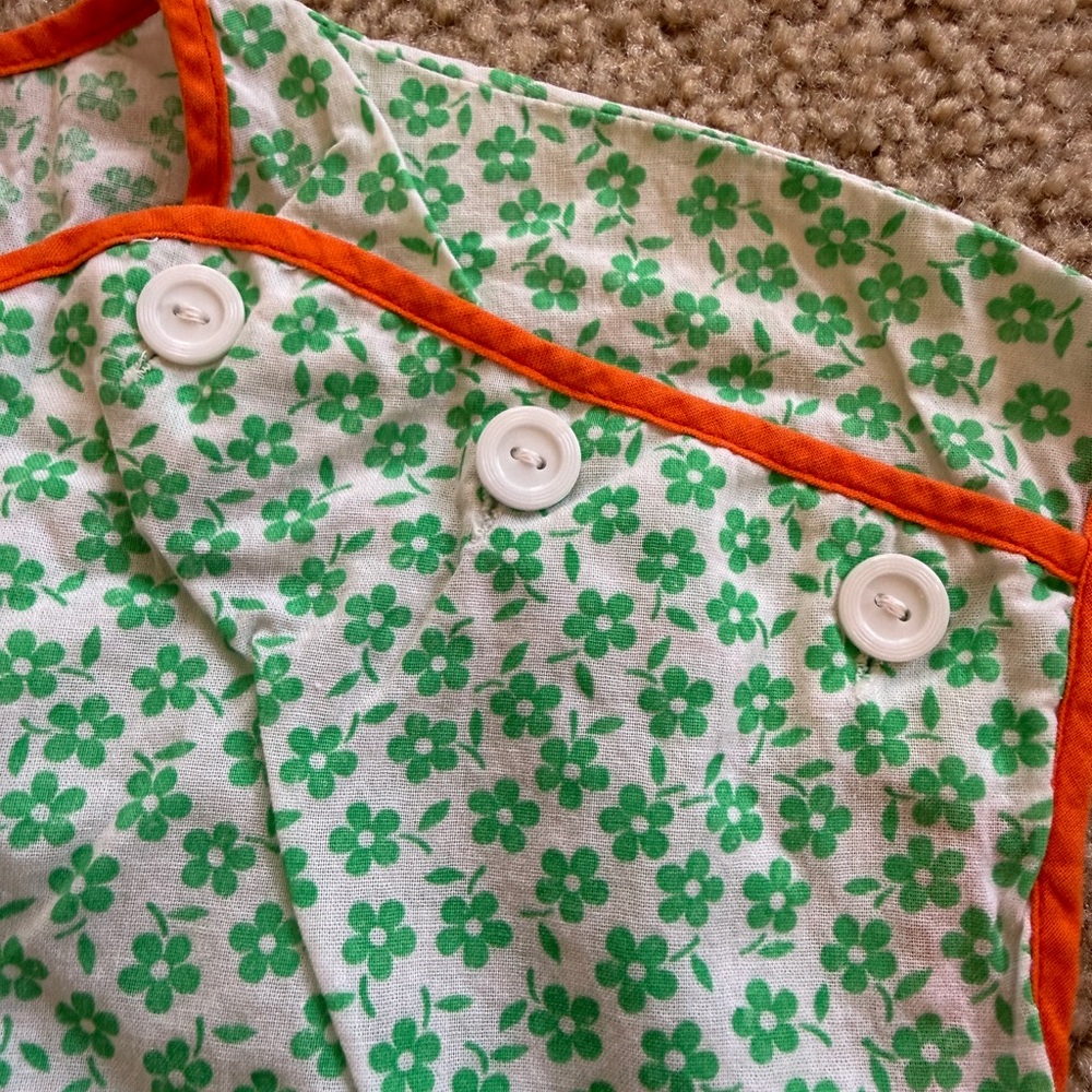 Vintage Floral Green and Orange girls Dress - Picture 5 of 9